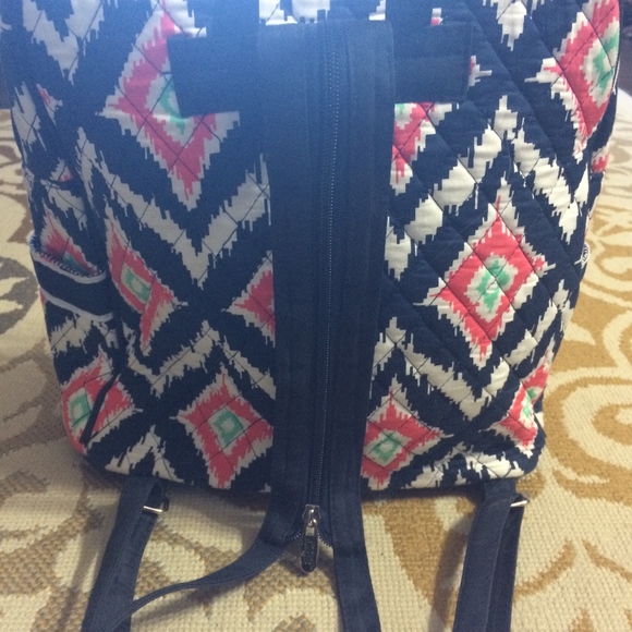 Back pack - Picture 2 of 5